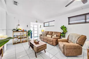 7256 W 34th Ln, Hialeah, FL 33018 - Photo 6