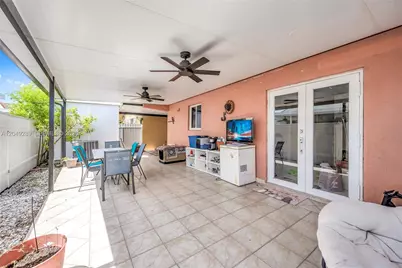 7256 W 34th Ln, Hialeah, FL 33018 - Photo 20