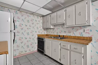 7931 SW 3rd St, North Lauderdale, FL 33068 - Photo 14