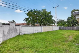 7931 SW 3rd St, North Lauderdale, FL 33068 - Photo 4