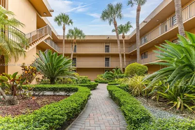 10425 SW 112th Ave #302, Miami, FL 33176 - Photo 28