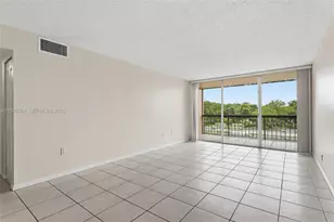 10425 SW 112th Ave, Miami, FL 33176 - Photo 12