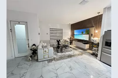 4386 NW 80th Ct #., Doral, FL 33166 - Photo 2