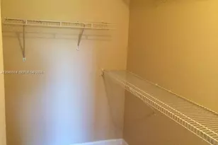 861 NE 207th Ln, Miami, FL 33179 - Photo 6
