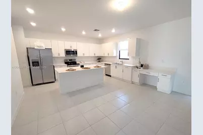 11946 SW 241st St #11946, Homestead, FL 33032 - Photo 8