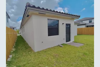 11946 SW 241st St #11946, Homestead, FL 33032 - Photo 6