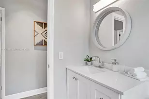 1431 Lincoln Terrace, Miami Beach, FL 33139 - Photo 32