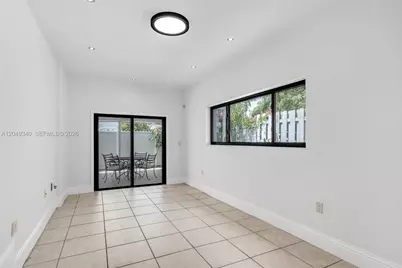 944 SW 10th Avenue, Miami, FL 33130 - Photo 8