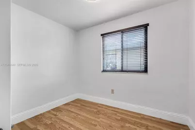 944 SW 10th Avenue, Miami, FL 33130 - Photo 24