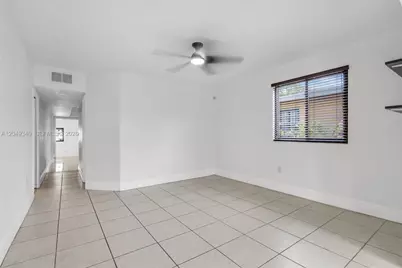 944 SW 10th Avenue, Miami, FL 33130 - Photo 4