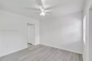 200 NW 13th St, Miami, FL 33136 - Photo 4