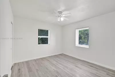 200 NW 13th St #5, Miami, FL 33136 - Photo 8