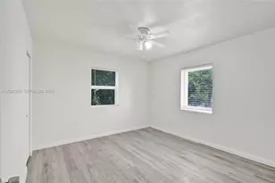 200 NW 13th St, Miami, FL 33136 - Photo 8