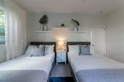 1431 Lincoln Ter #1, Miami Beach, FL 33139 - Photo 22