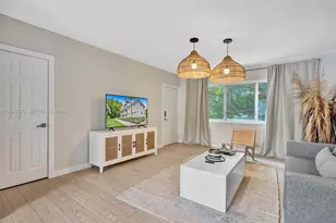 1415 16th St, Miami Beach, FL 33139 - Photo 8