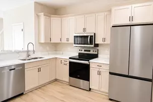 1820 Salerno Cir, Weston, FL 33327 - Photo 4