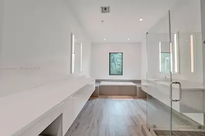 5742 E Brookfield Cir E, Hollywood, FL 33312 - Photo 12