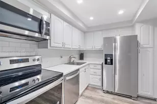 20515 E Country Club Dr, Aventura, FL 33180 - Photo 12