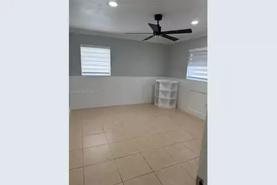 9675 SW 19th St, Miami, FL 33165 - Photo 16