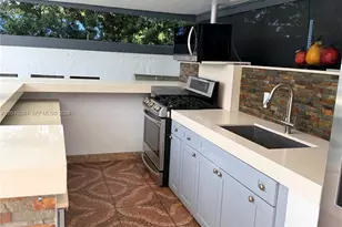 9675 SW 19th St, Miami, FL 33165 - Photo 24