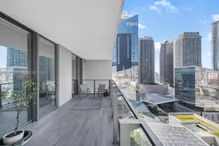 68 SE 6th St, Miami, FL 33131 - Photo 24