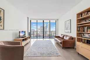 68 SE 6th St, Miami, FL 33131 - Photo 10