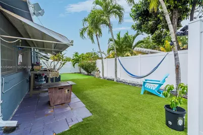7211 NW 76th St, Tamarac, FL 33321 - Photo 18