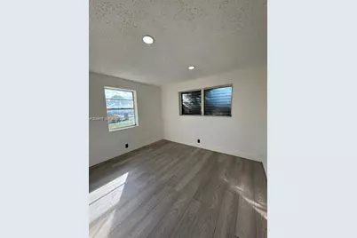 26 Virginia Rd, West Park, FL 33023 - Photo 4