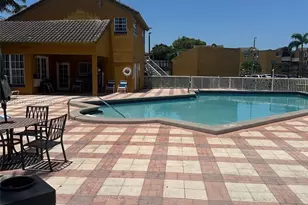 9741 Fontainebleau Blvd, Miami, FL 33172 - Photo 16