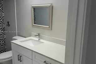 18344 NW 68th Ave, Hialeah, FL 33015 - Photo 12