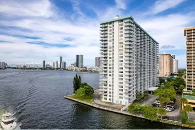 301 174th St #L05, Sunny Isles Beach, FL 33160 - Photo 2
