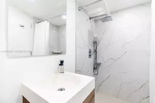 301 174th St, Sunny Isles Beach, FL 33160 - Photo 30
