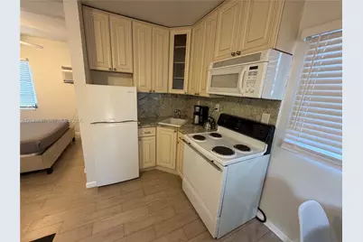 530 NE 11th Ave #B, Fort Lauderdale, FL 33301 - Photo 4