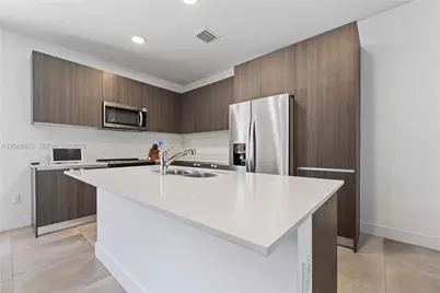 9174 SW 5th Ln, Miami, FL 33174 - Photo 10