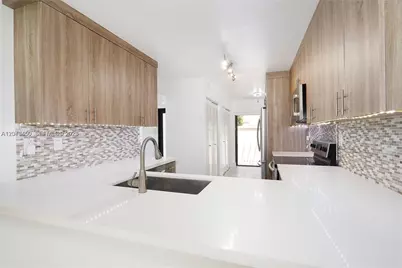 8124 SW 87th Ter, Miami, FL 33143 - Photo 16