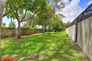 8124 SW 87th Terrace, Miami, FL 33143 - Photo 38