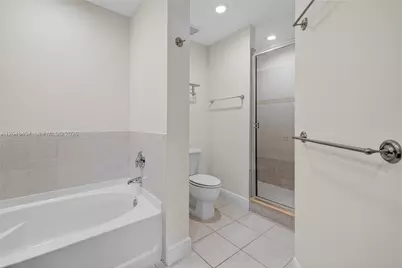704 SW 1st Ave, Pompano Beach, FL 33060 - Photo 26