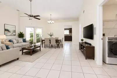 687 SE 22nd Dr, Homestead, FL 33033 - Photo 4
