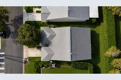 687 SE 22nd Dr, Homestead, FL 33033 - Photo 24