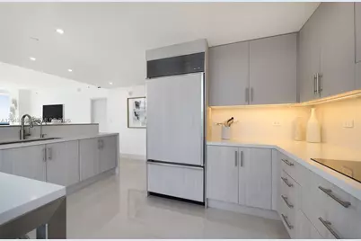 6799 Collins Ave #1402, Miami Beach, FL 33141 - Photo 8