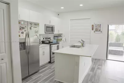 25540 SW 108th Ct, Homestead, FL 33032 - Photo 8