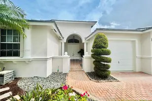 15973 SW 4th St, Pembroke Pines, FL 33027 - Photo 2