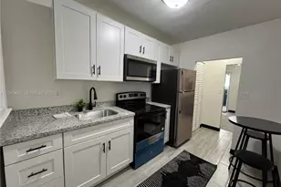 140 NW 13th St, Miami, FL 33136 - Photo 1