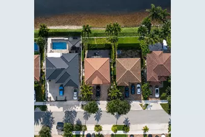 15441 SW 11th Ter, Miami, FL 33194 - Photo 2