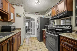 735 NW 8th Ct, Florida City, FL 33034 - Photo 10