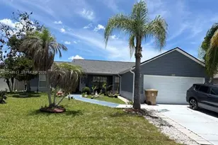 263 Cranbrook Dr, Kissimmee, FL 34758 - Photo 2