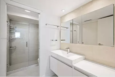 2333 Brickell Ave #1909, Miami, FL 33129 - Photo 10