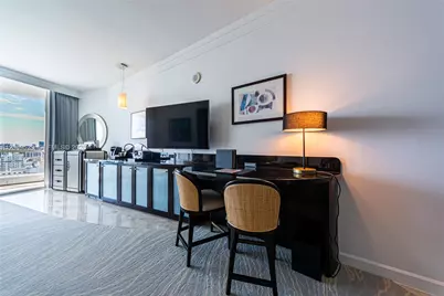 4391 Collins Ave #1015, Miami Beach, FL 33140 - Photo 6