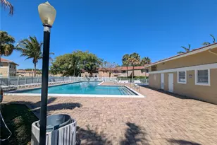 807 Twin Lakes Dr, Coral Springs, FL 33071 - Photo 22