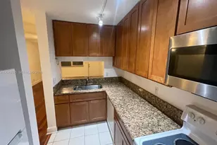 807 Twin Lakes Dr, Coral Springs, FL 33071 - Photo 6